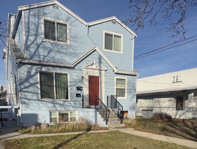 Building Photo - 580 S 300 W