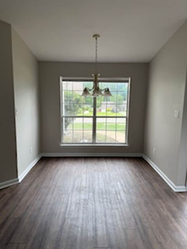 Building Photo - Killearn Lakes Available NOW