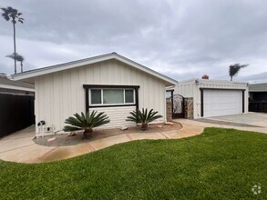Building Photo - Pool Home | Estuary Views