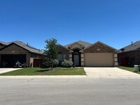 Building Photo - Beautiful 3-Bedroom Home with Den and Fire...