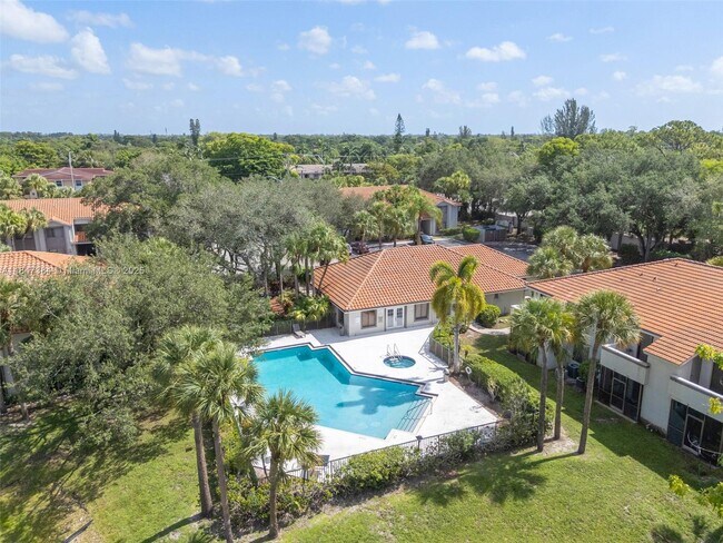 Building Photo - 3229 Coral Lake Dr