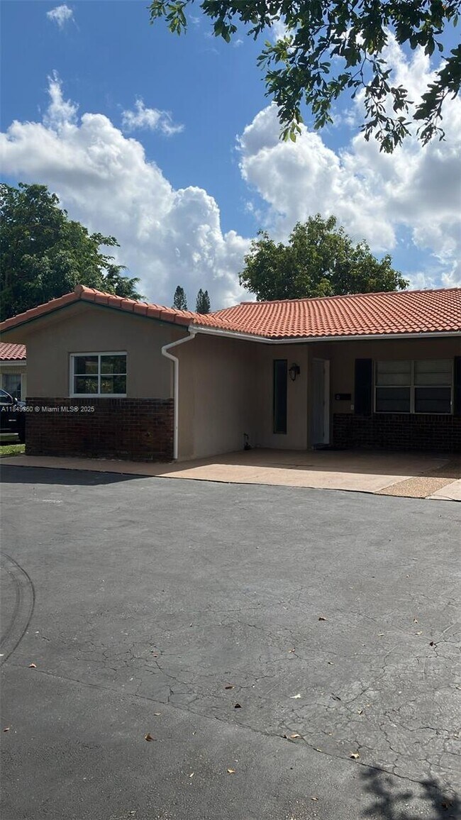 Primary Photo - 3851 NW 110th Ave