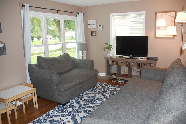 newer windows - 3219 N 87th St