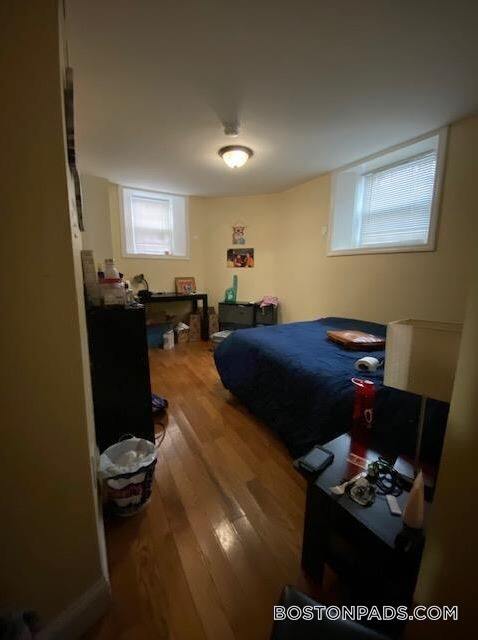 Building Photo - 154 Magazine St