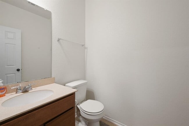 Building Photo - 538 Thunder Valley Trl