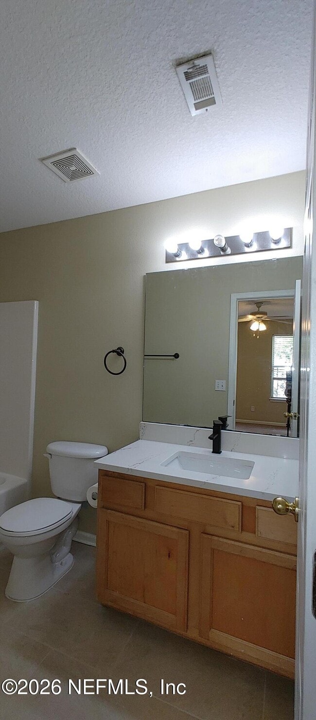 Building Photo - 537 Scrub Jay Dr