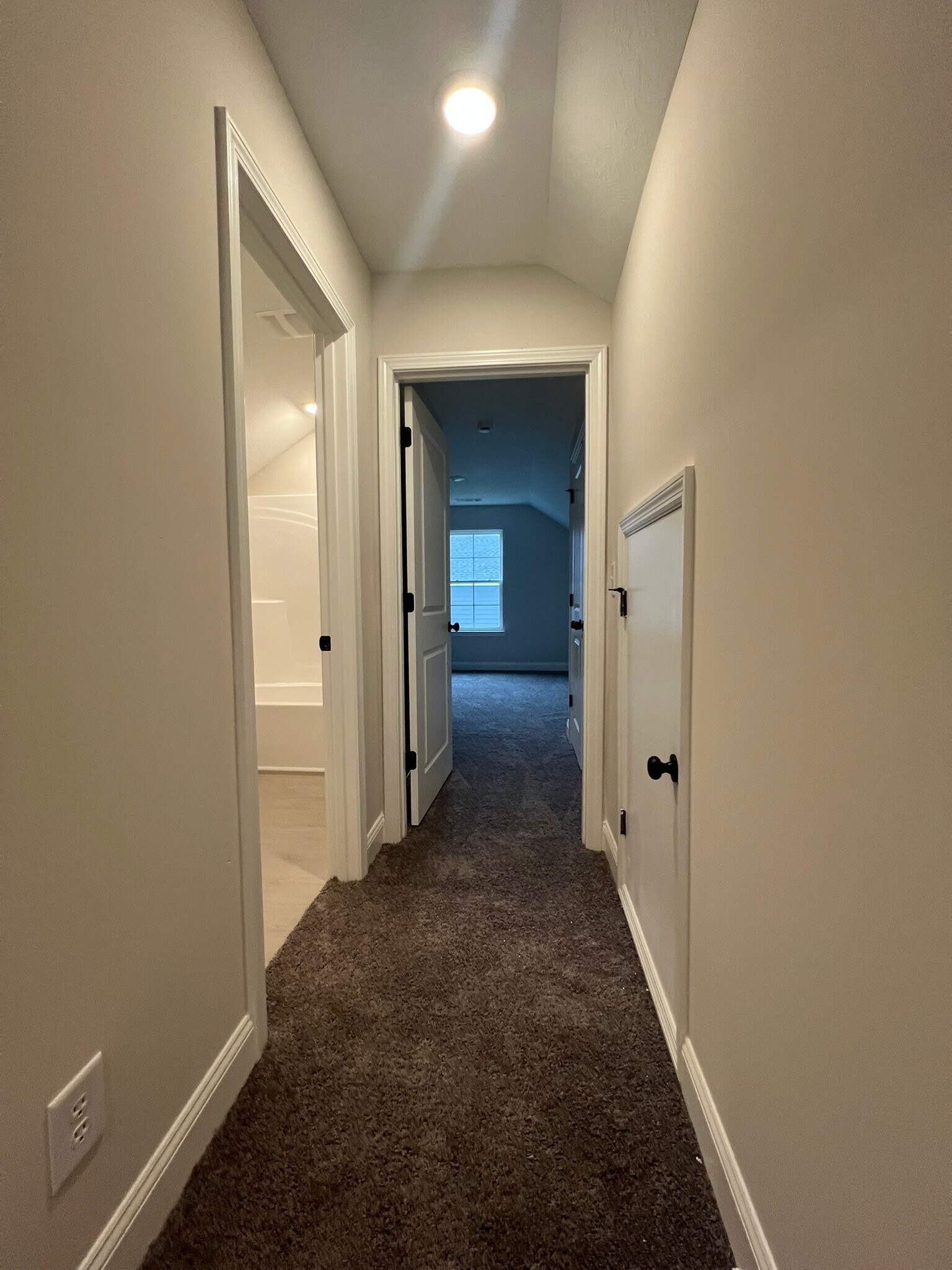 Building Photo - 102 Bennett St