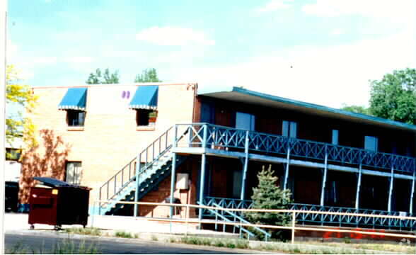 Primary Photo - Poplar Garden