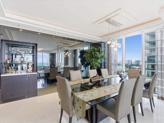 Building Photo - 17875 Collins Ave