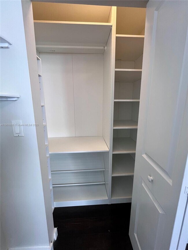 Building Photo - 601 NE 23rd St