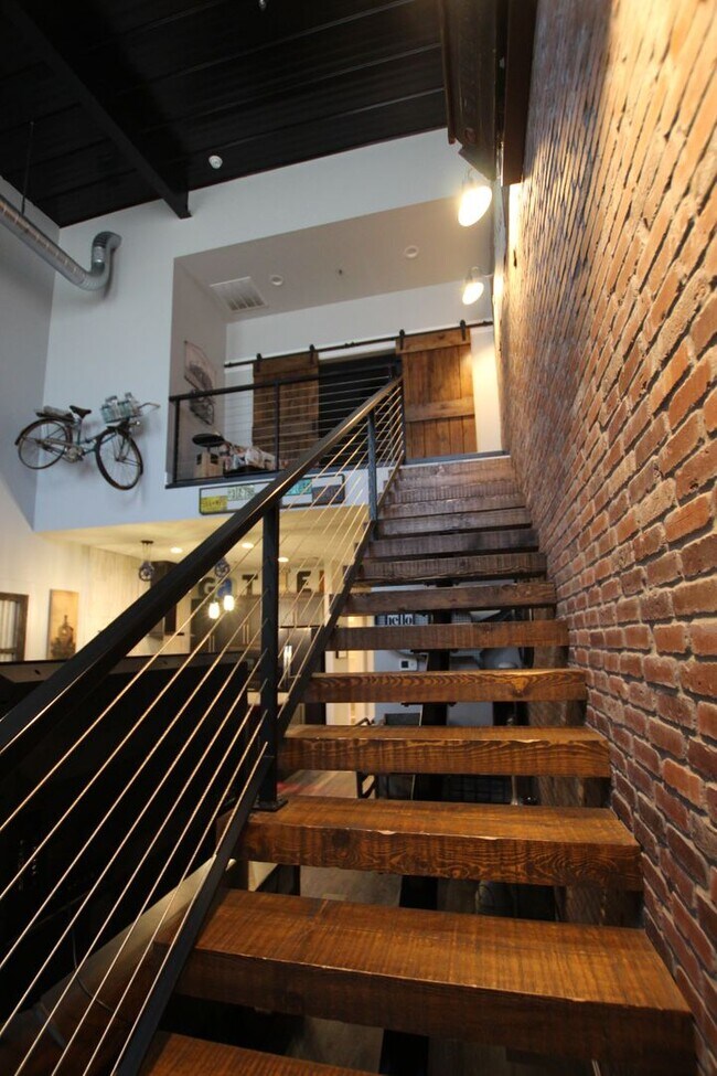 Building Photo - The Cannery Lofts - R5 (Furnished)