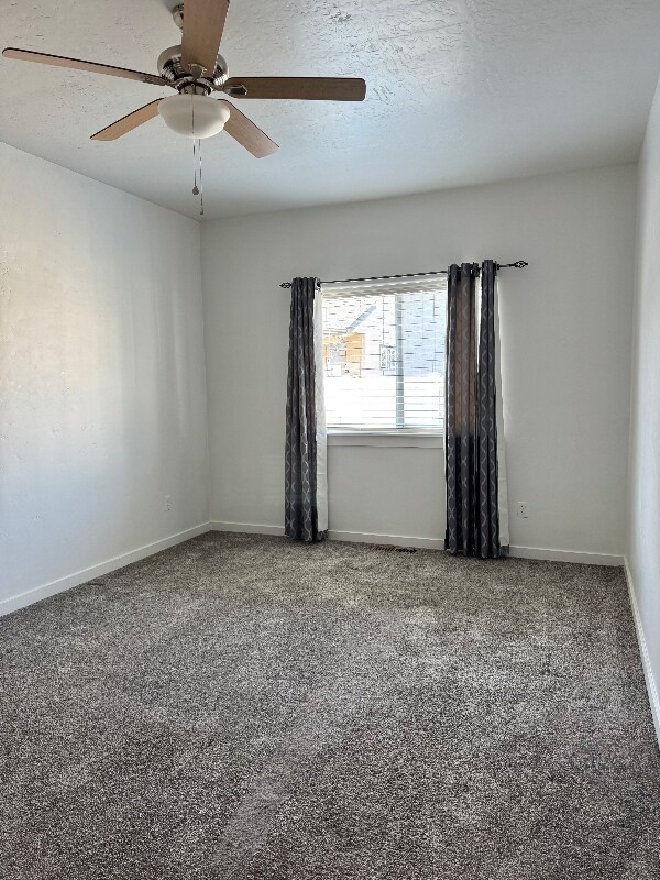 Building Photo - 2090 W Claira Rd