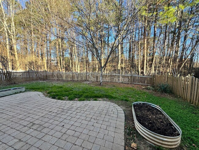 Building Photo - 1413 Crimson Creek Dr