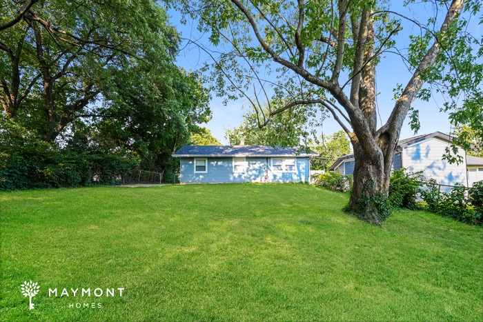Building Photo - 9687 Cedarhurst Dr