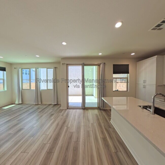 Building Photo - 16008 Jamie Ln