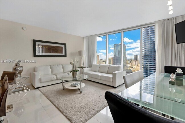 Building Photo - 485 Brickell Ave