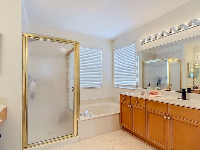 Building Photo - Beautiful Home for Rent in Royal Palm Beach!