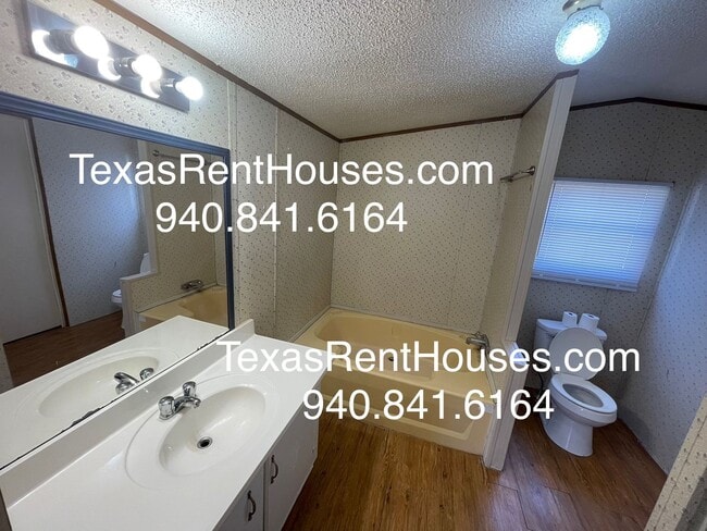 Building Photo - Fabulous Home Waiting for YOU!!!!