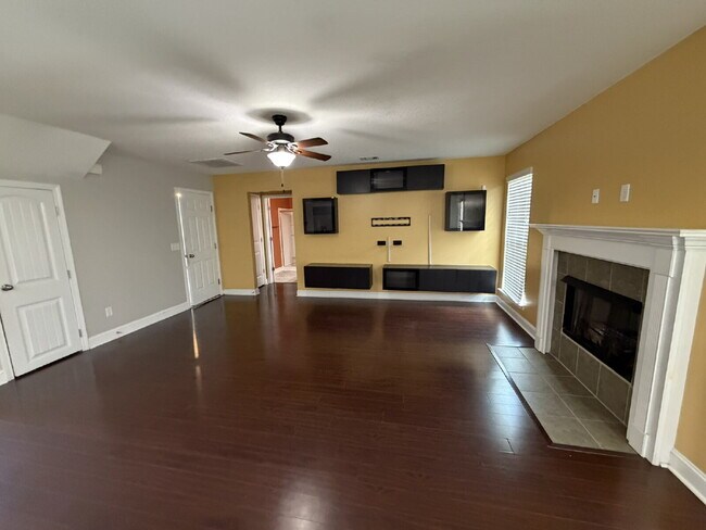 Building Photo - Home for Rent