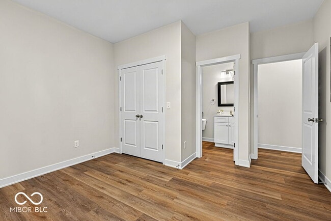 Building Photo - 4456 Caroline Ave