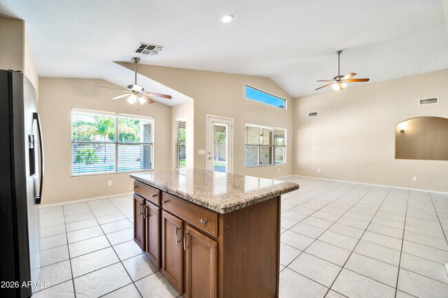 Building Photo - 6434 W Kristal Way