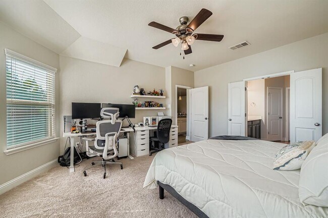 Building Photo - 3313 De Torres Cir