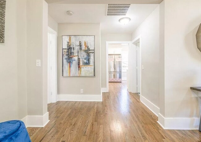 Building Photo - 1395 Beatie Ave SW