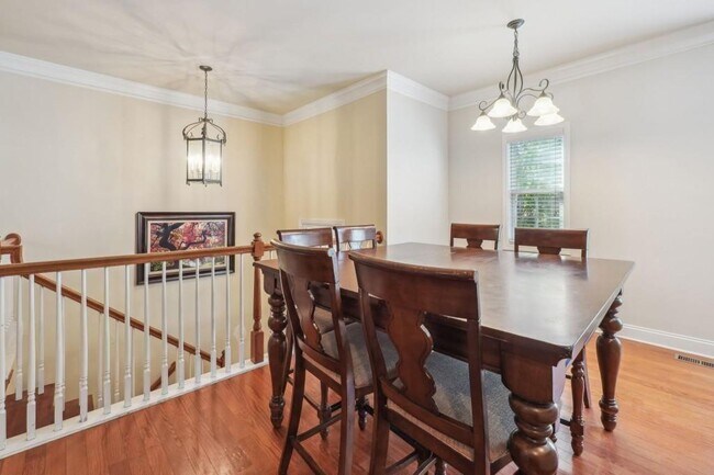 Building Photo - 3808 Fairhill Point