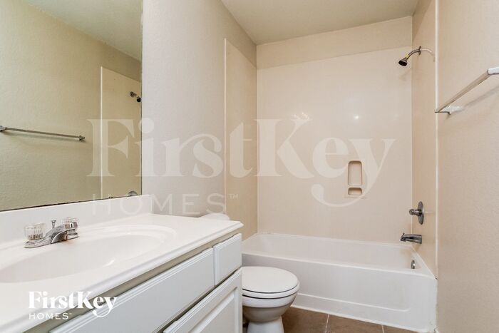 Building Photo - 18490 Sunrise Pines Dr
