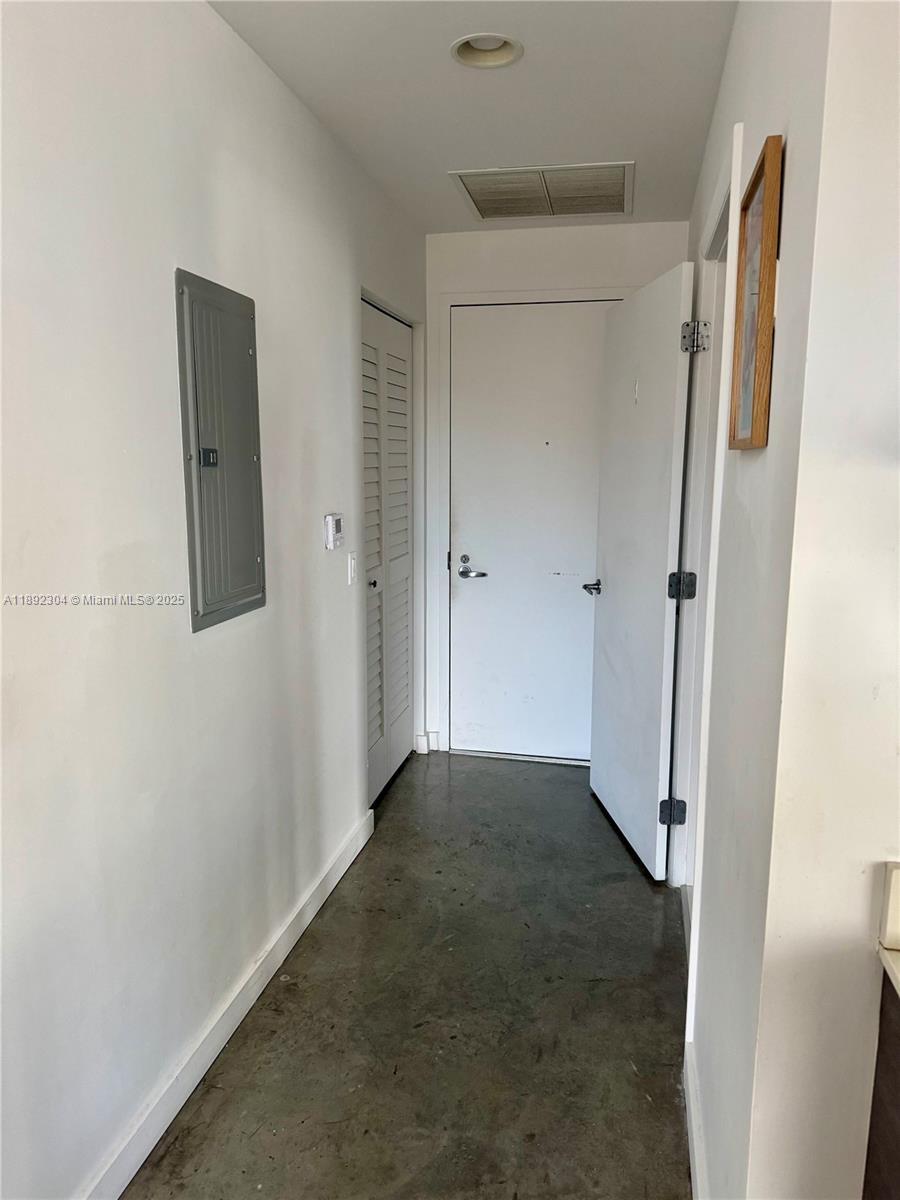 Building Photo - 151 SE 1st St