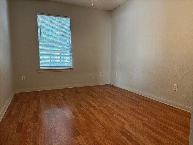 Building Photo - 5434 Cherie Crest Ct