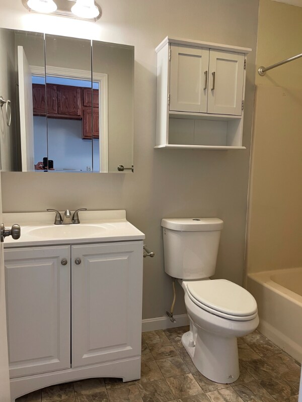 Building Photo - 3 Cook St