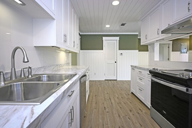 Building Photo - 442 Rothe Loop