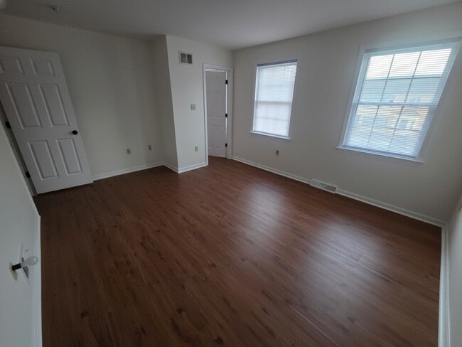 Building Photo - 521 Cobblestone Ln