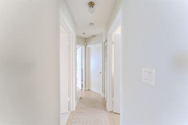 Building Photo - 1334 NW 125th Terrace