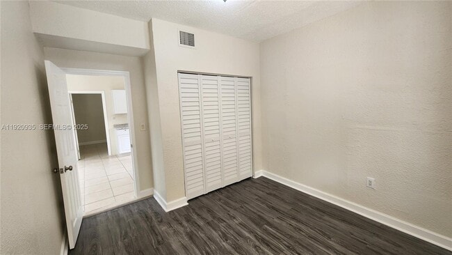 Building Photo - 829 SW 3rd St