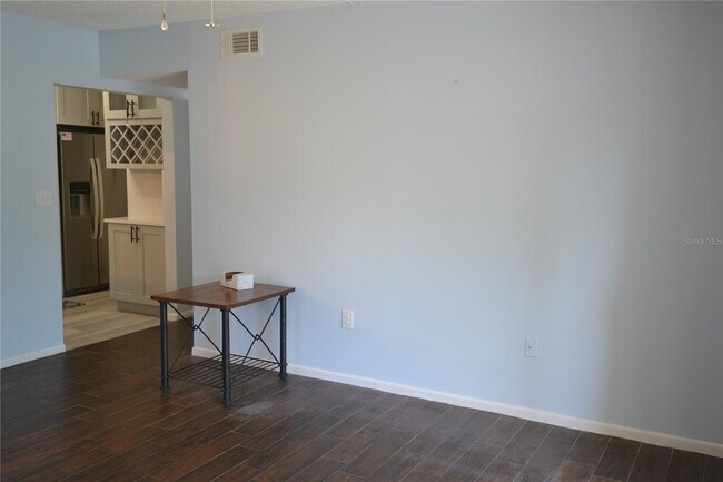 Building Photo - 3232 Lake Pine Way E