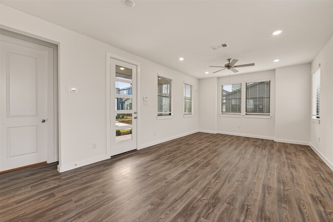 Building Photo - 3241 Loam Ln