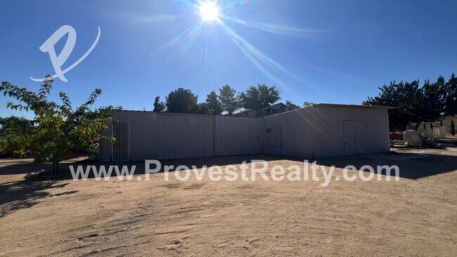 Building Photo - 3 Bed, 2 Bath Hesperia Home!!!