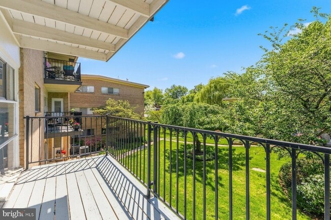 Building Photo - 4903 Americana Dr