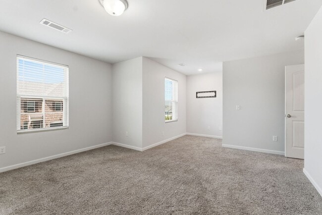 Building Photo - Murfreesboro Townhome