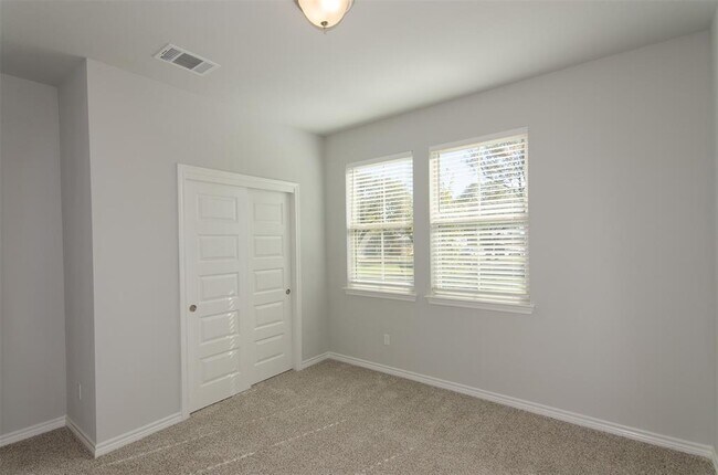 Building Photo - 2136 Pecan Island Dr