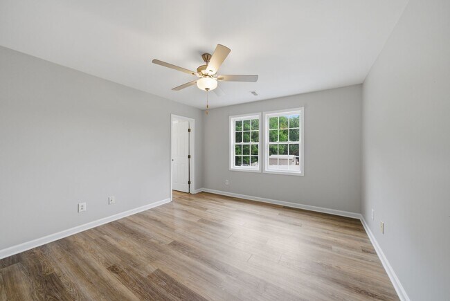 Building Photo - 201 Tonylee Ct