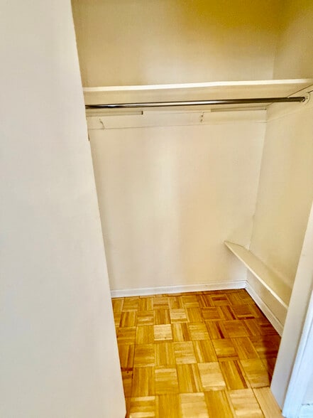 Building Photo - 187 Rockne Rd