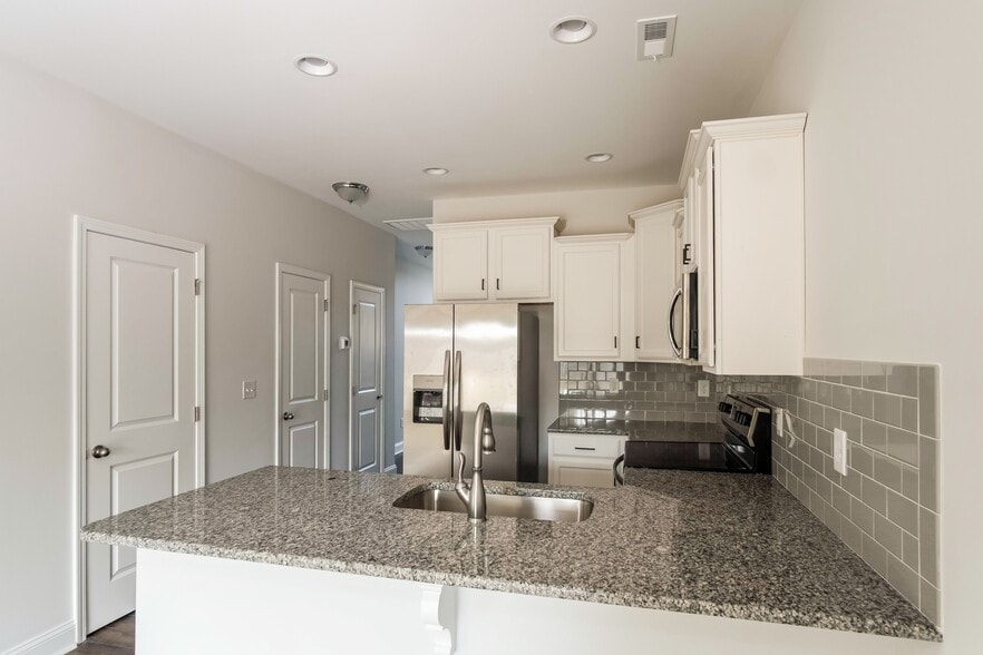 Building Photo - 405 Trevally Ct