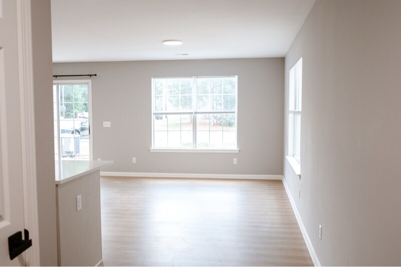 Building Photo - 215 Dillard Mill Dr