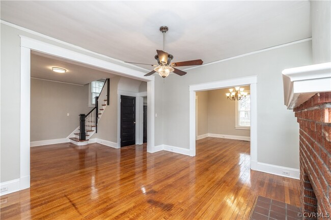 Building Photo - 2726 Hanes Ave