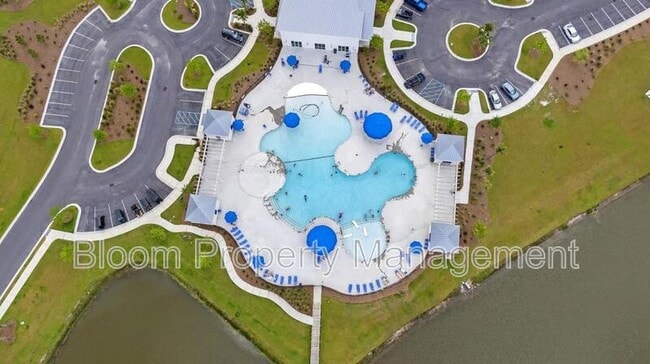 Building Photo - 602 Solar Ct