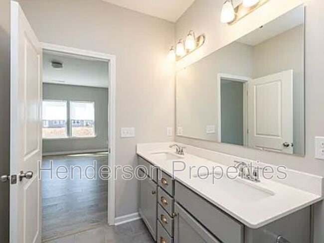 Building Photo - 160 Tillery Ln
