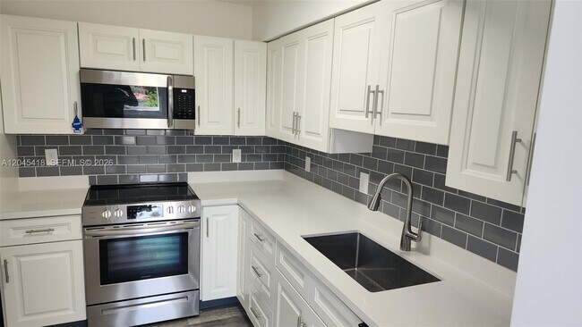 Building Photo - 1075 93rd St
